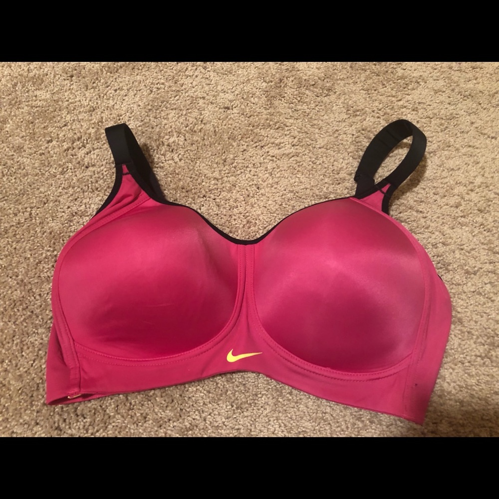 Nike Sports Bra 38D - full coverage max support